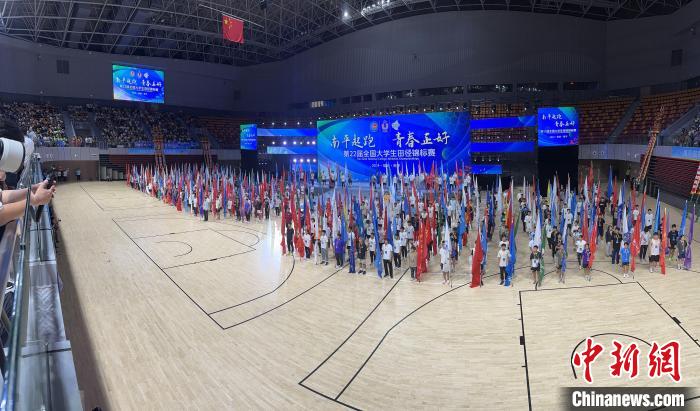 全国大学生田径锦标赛首金诞生 贵州大学朱小强