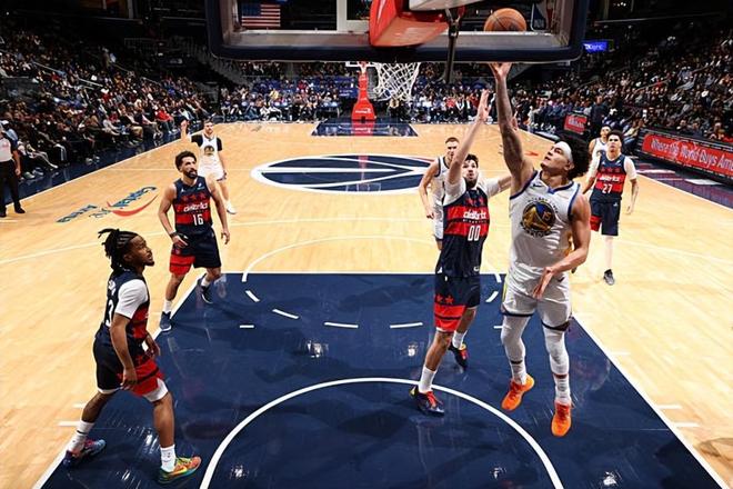 勇士终结五连败 桑托斯爆发助球队取胜奇才