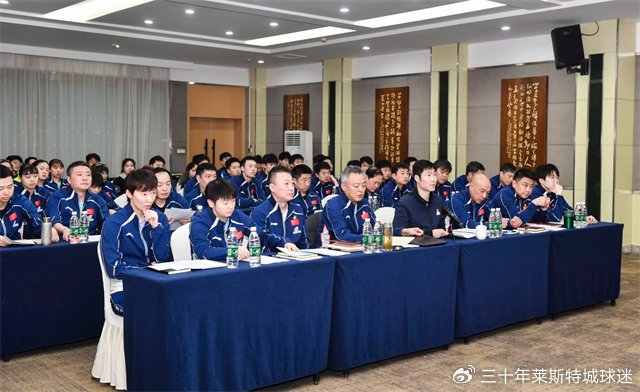 国乒男队三重隐患挑战王楚钦世界杯夺冠之路