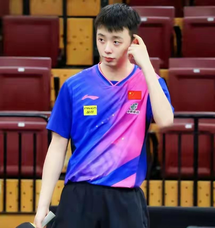 张本智和逆转邱党晋级八强 温瑞博挑战国乒新星