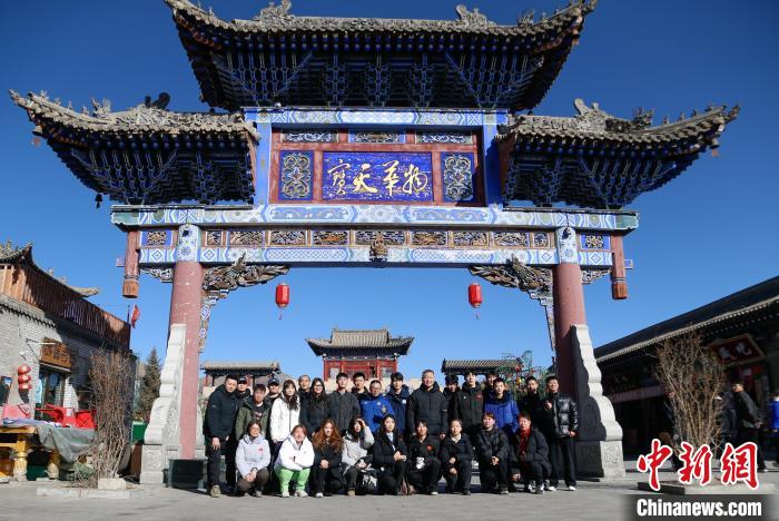 跟着冰壶赛事走进西宁：开启非遗探秘之旅，感