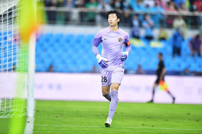 牟鹏飞客场神勇扑救获9.7分领跑中超门将评分榜