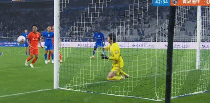 牟鹏飞客场神勇扑救获9.7分领跑中超门将评分榜